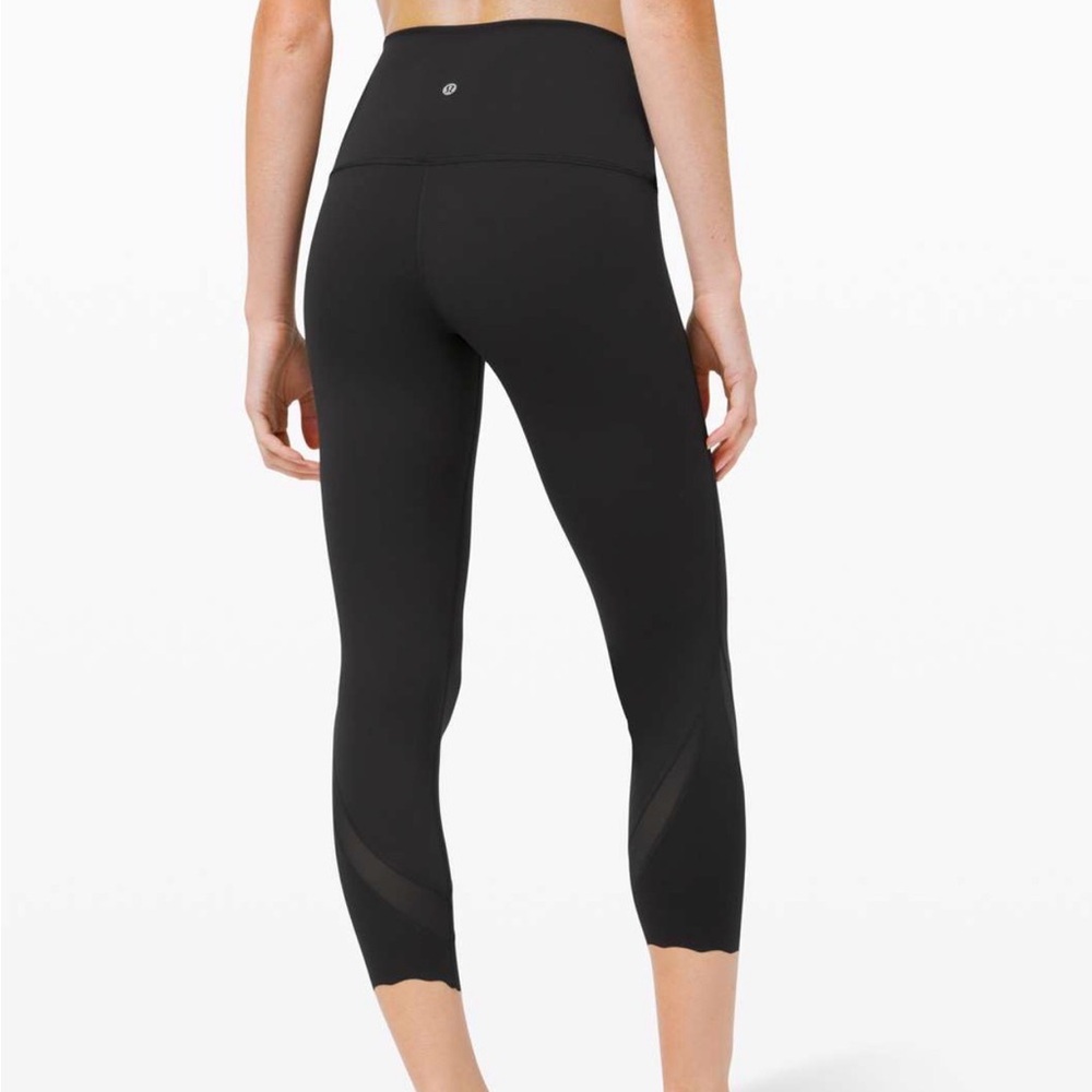 Lululemon Athletica Black Wunder Under Cropped Leggings